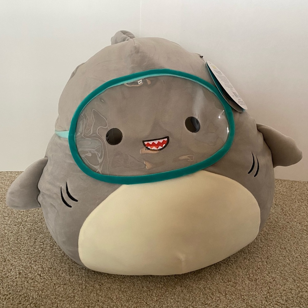 Squishmellow LIMITED ADDITION Gordon the Shark 16in